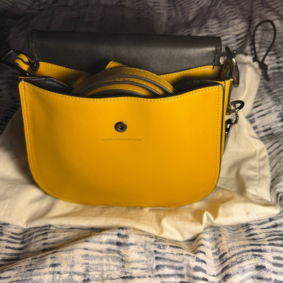 Disney Coach 1941 Yellow Leather Saddlebag - Picture 7 of 7